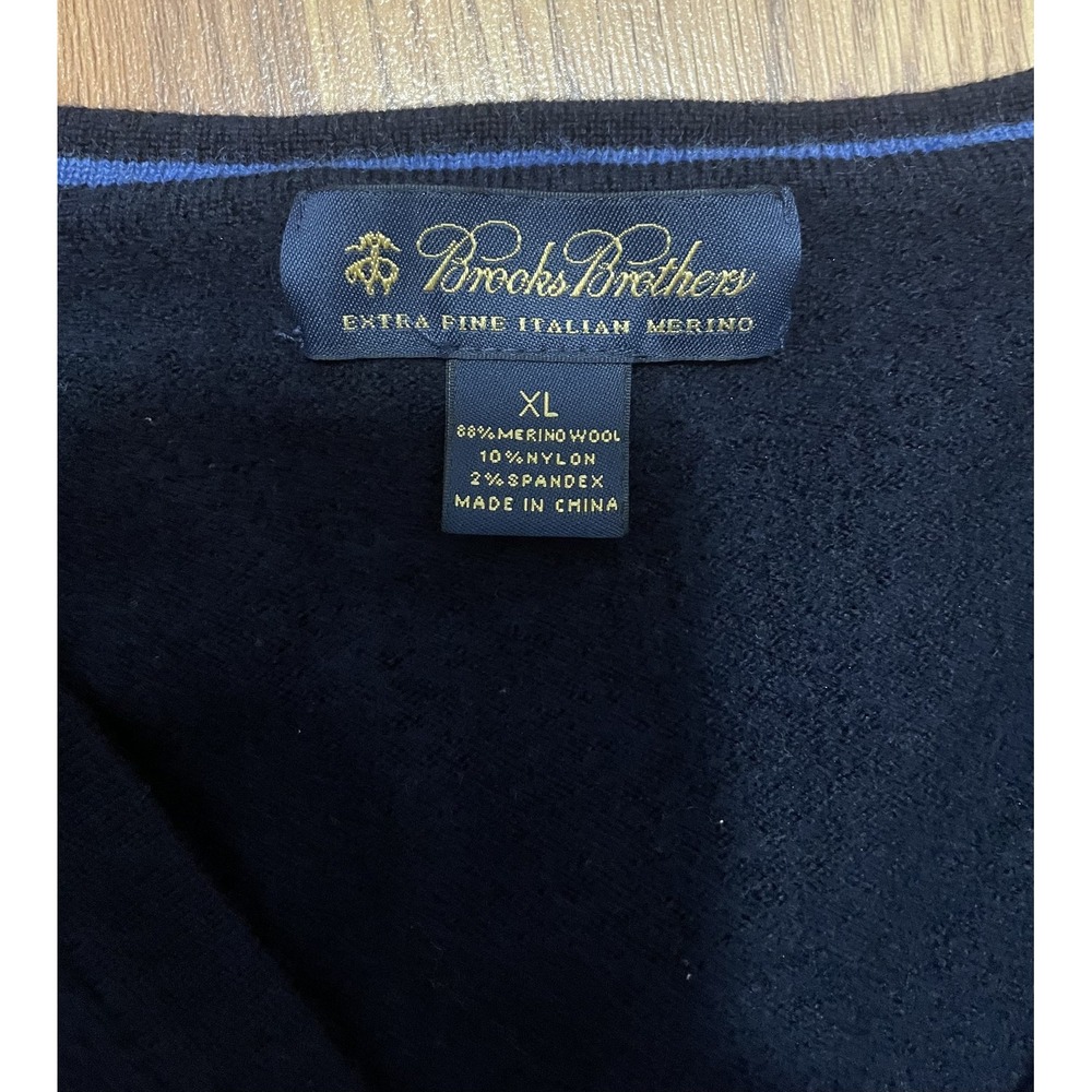 Brooks Brothers Mens XL V Neck Sweater Italian Merino Wool Navy Blue - Picture 2 of 11